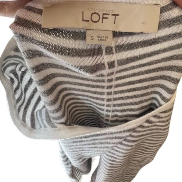 ‎Loft Sweater - Picture 3 of 5